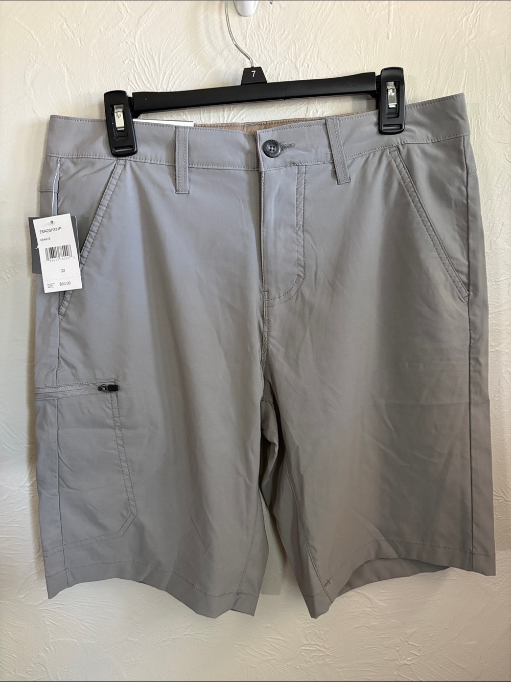 Eddie Bauer Granite Men's Cargo Shorts - Zip Pocket